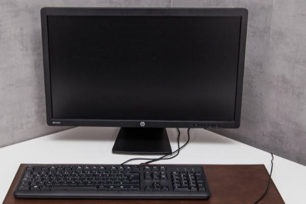 oude goedkope monitor